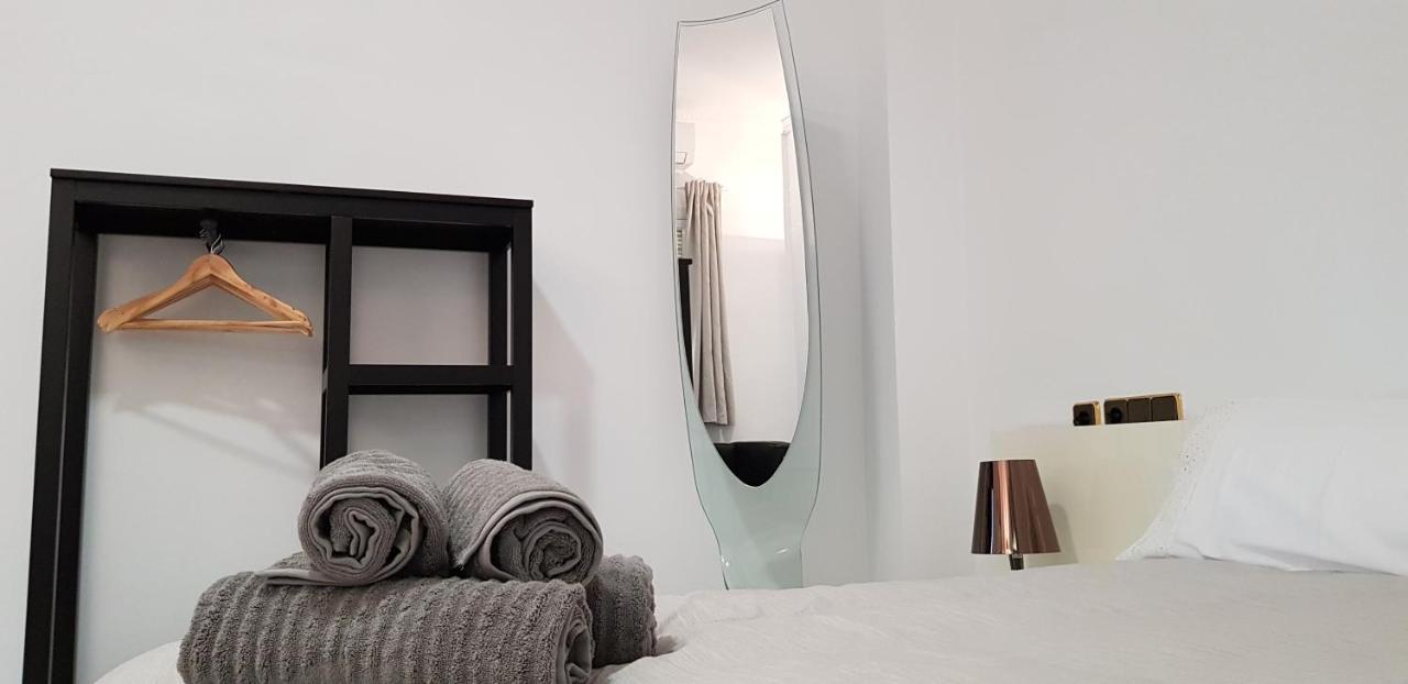 Lux Home - Sierpes Terrace Севилья Экстерьер фото