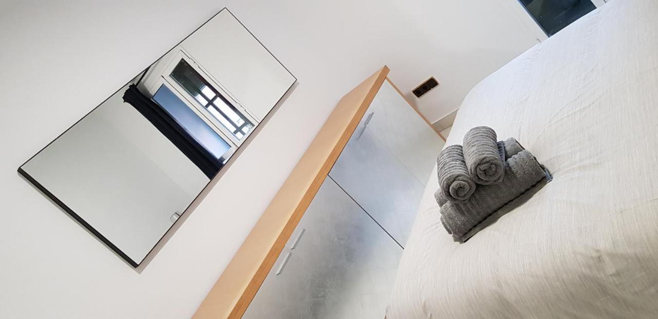Lux Home - Sierpes Terrace Севилья Экстерьер фото