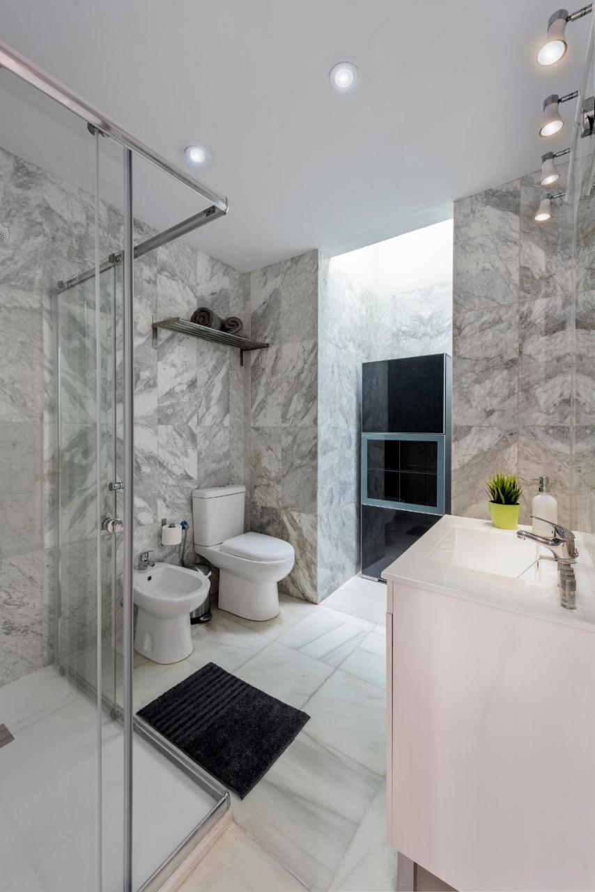 Lux Home - Sierpes Terrace Севилья Экстерьер фото